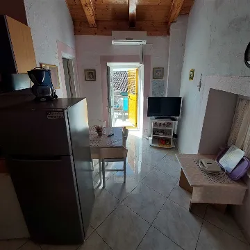 One-Bedroom Apartment in Murter for 3 Guests