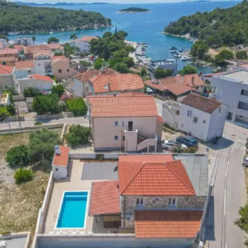 Holiday House in Tribunj for 8 Guests