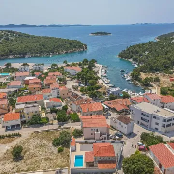 Holiday House in Tribunj for 8 Guests