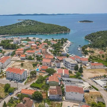 Holiday House in Tribunj for 8 Guests