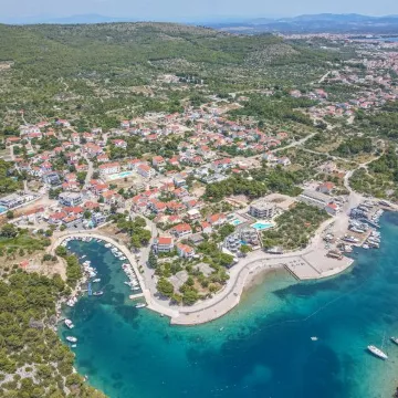 Holiday House in Tribunj for 8 Guests