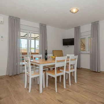Holiday House in Tribunj for 8 Guests