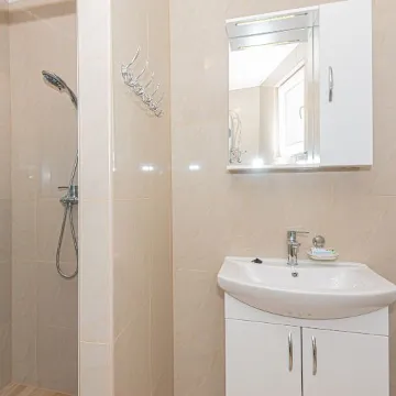 Holiday House in Tribunj for 8 Guests