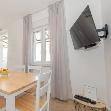 Holiday House in Tribunj for 8 Guests