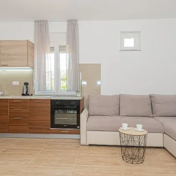 Holiday House in Tribunj for 8 Guests