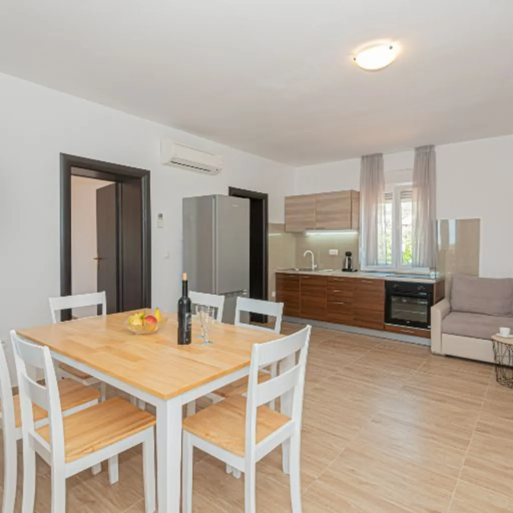 Holiday House in Tribunj for 8 Guests