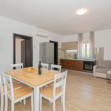 Holiday House in Tribunj for 8 Guests