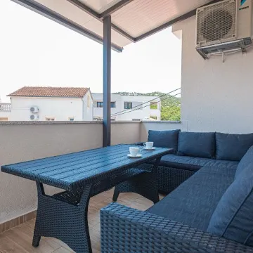 Holiday House in Tribunj for 8 Guests