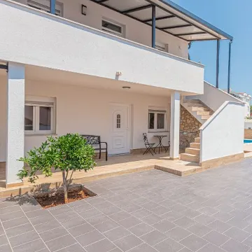 Holiday House in Tribunj for 8 Guests