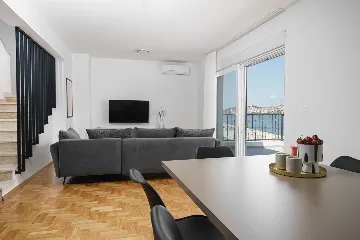 Seaside Retreat House Šibenik with Pool