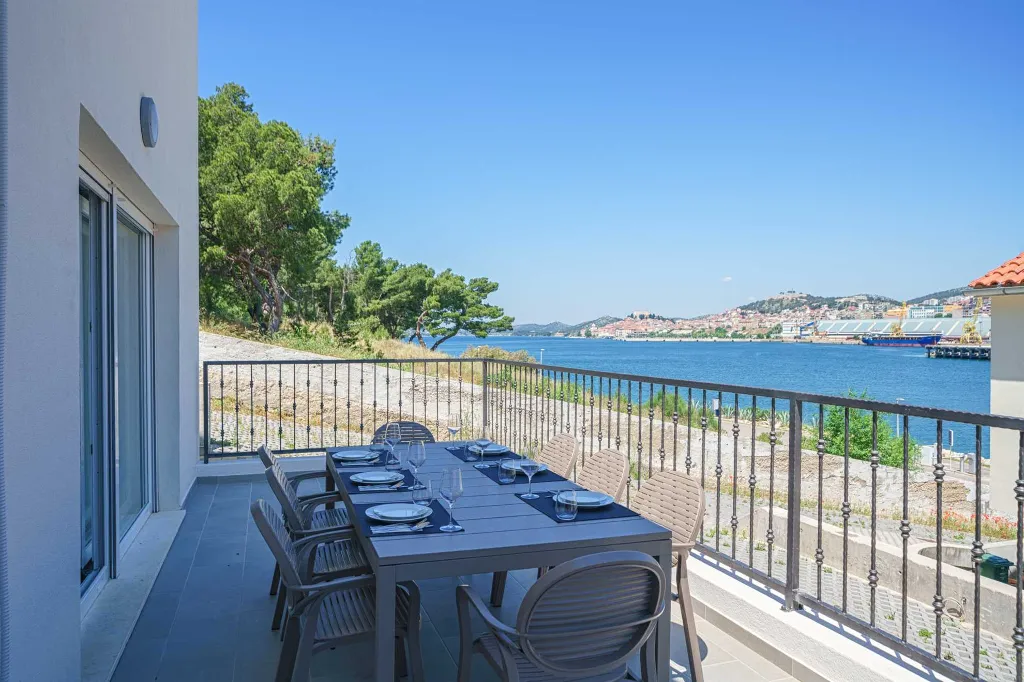 Seaside Retreat House Šibenik with Pool