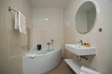 Seaside Retreat House Šibenik with Pool