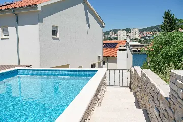 Seaside Retreat House Šibenik with Pool