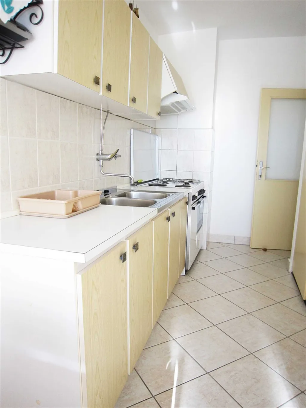 Two-Bedroom Apartment in Primošten with Sea-View Balcony