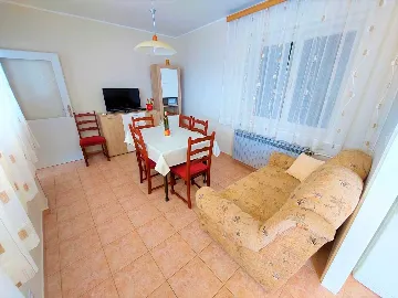 Vodice 3-Bedroom Apartment with Large Terrace