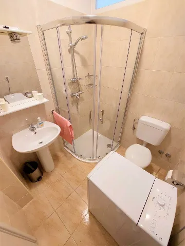 Vodice 3-Bedroom Apartment with Large Terrace