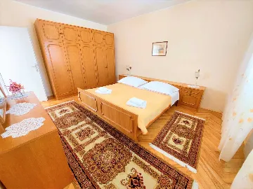 Vodice 3-Bedroom Apartment with Large Terrace