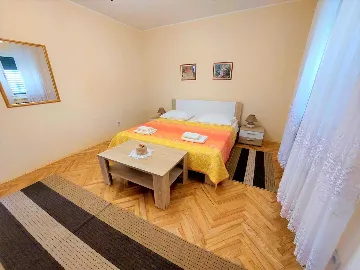 Vodice 3-Bedroom Apartment with Large Terrace