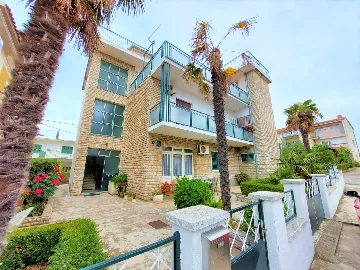 Vodice 3-Bedroom Apartment with Large Terrace