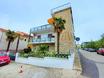 Vodice 3-Bedroom Apartment with Large Terrace