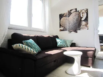 Srima Vodice Apartment for 4 Guests with Balcony