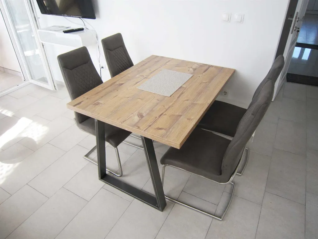 Srima Vodice Apartment for 4 Guests with Balcony