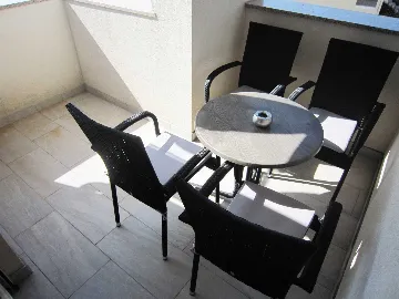 Srima Vodice Apartment for 4 Guests with Balcony