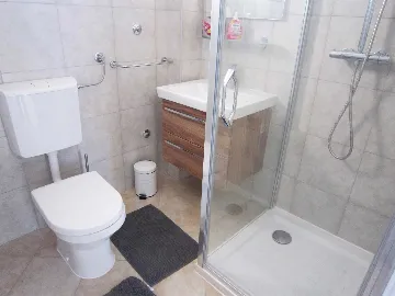 Srima, Vodice Apartment for Up to 6 Guests