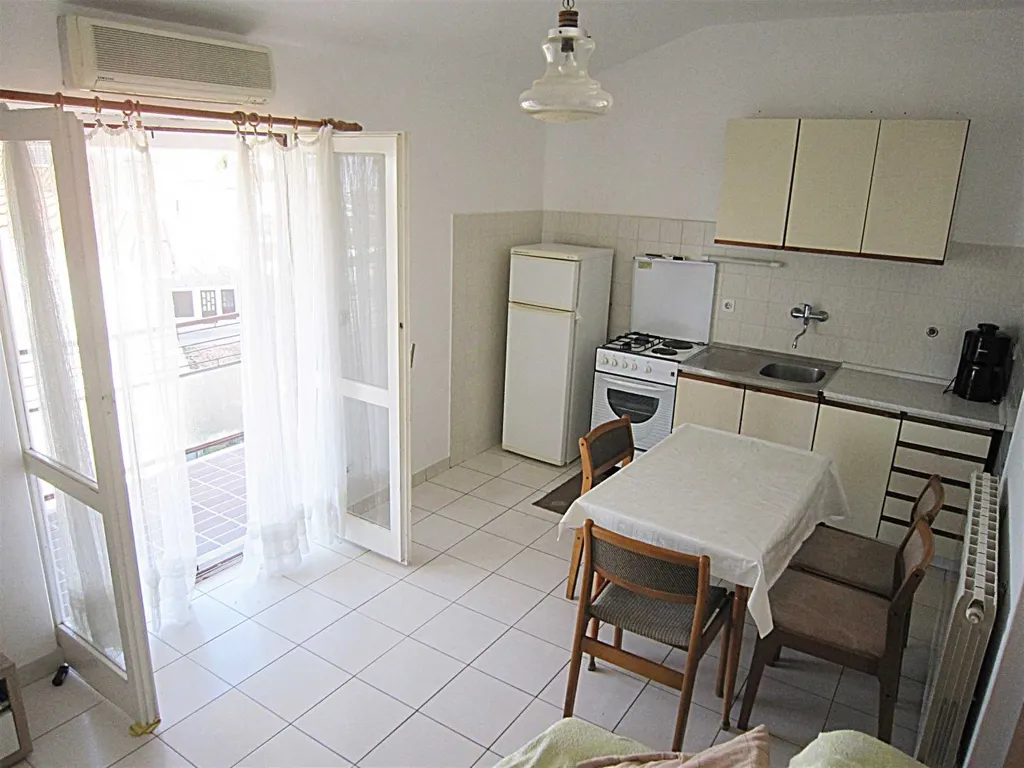 Vodice 1-Bedroom Apartment with Sea-View Balcony