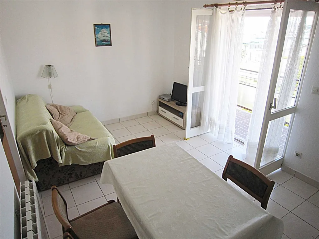 Vodice 1-Bedroom Apartment with Sea-View Balcony