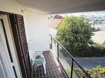 Vodice 1-Bedroom Apartment with Sea View Balcony