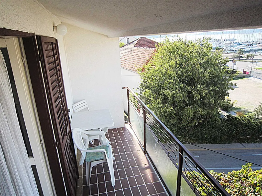 Vodice 1-Bedroom Apartment with Sea View Balcony