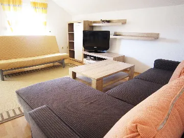 3-Bedroom Apartment in Vodice for Up to 7 Guests