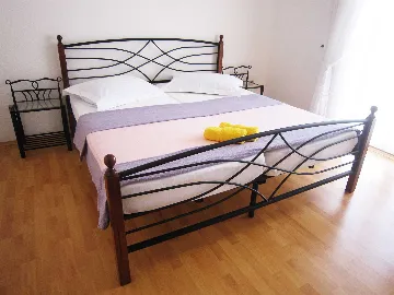 Vodice 4-Bedroom Apartment for 8 Guests