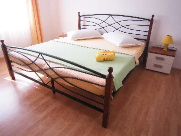 Vodice 4-Bedroom Apartment for 8 Guests