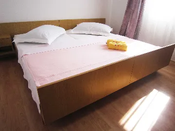 Vodice 4-Bedroom Apartment for 8 Guests