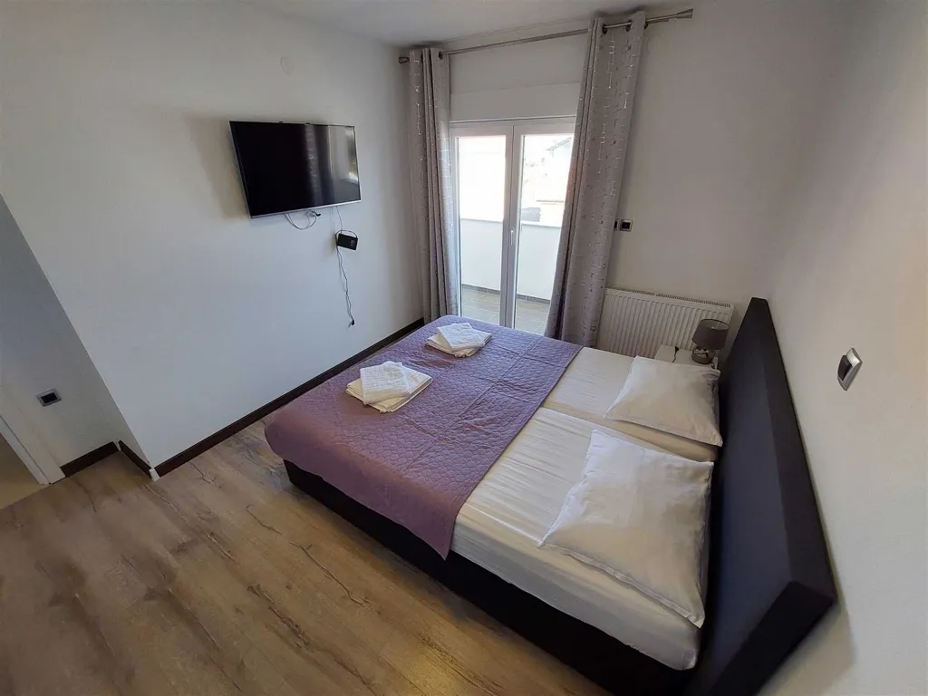 Vodice One-Bedroom Apartment with Balcony