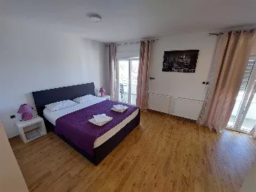 Vodice Studio Apartment with Balcony for 2