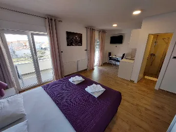 Vodice Studio Apartment with Balcony for 2