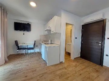 Vodice Studio Apartment with Balcony for 2