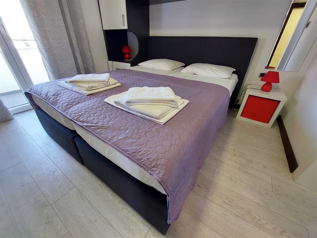 Vodice Studio Apartment with Balcony for 2