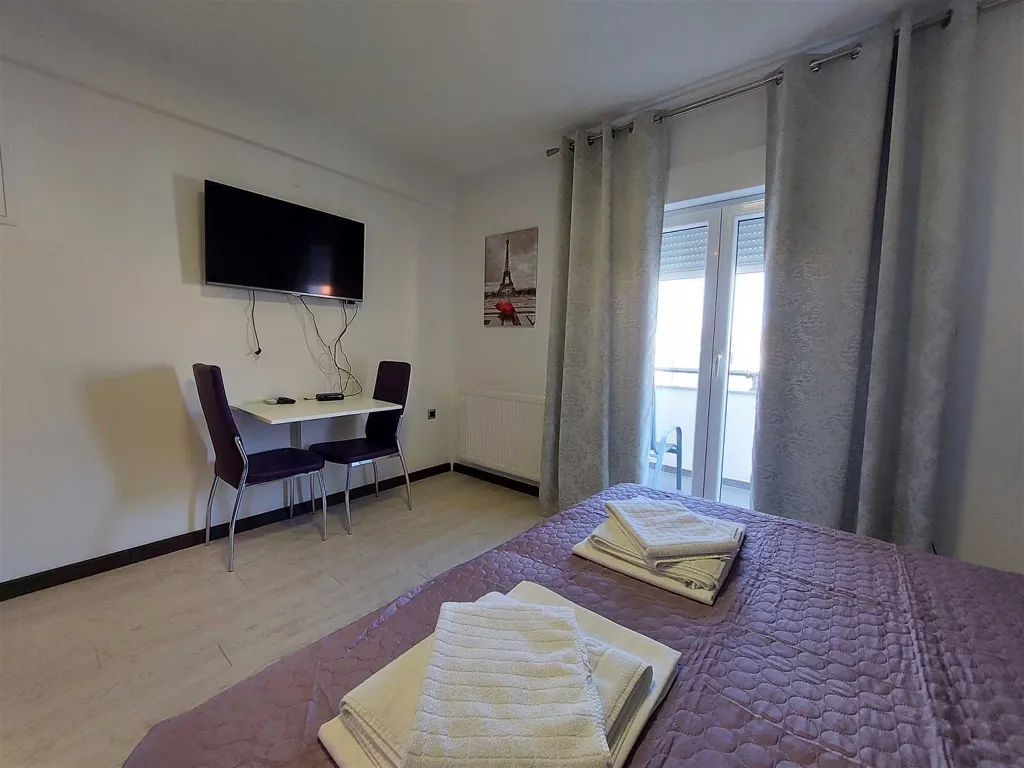Vodice Studio Apartment with Balcony for 2