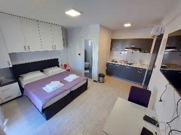 Vodice Studio Apartment with Balcony for 2