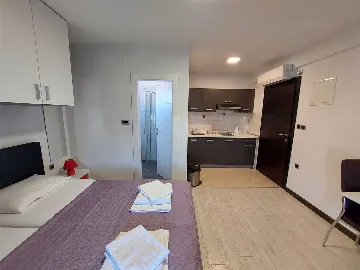 Vodice Studio Apartment with Balcony for 2