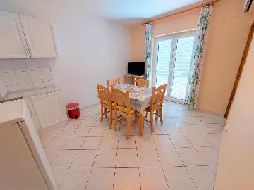 Two-Bedroom Apartment in Srima for Up to 4