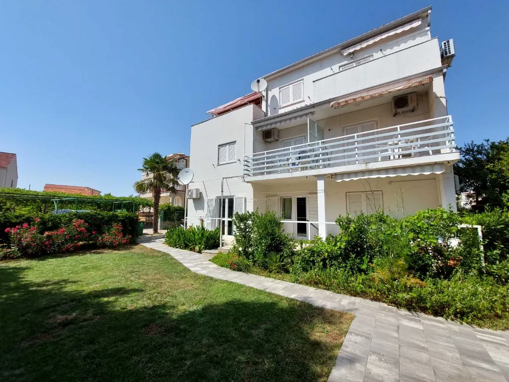 2-Bedroom Apartment in Srima, Vodice (Up to 5)