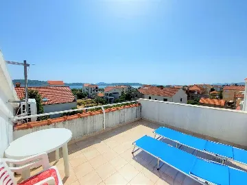 Top-Floor Studio Apartment in Srima, Vodice