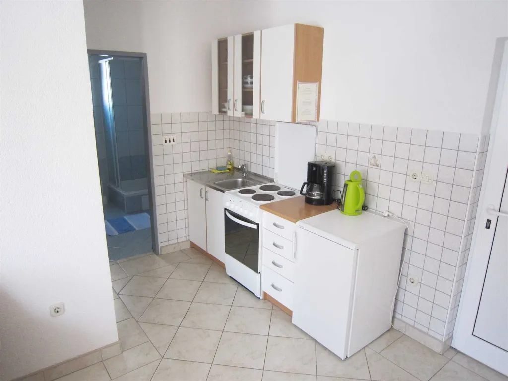 Vodice 2-Bedroom Apartment for Up to 5 Guests