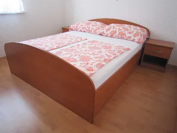 Vodice 2-Bedroom Apartment for Up to 5 Guests