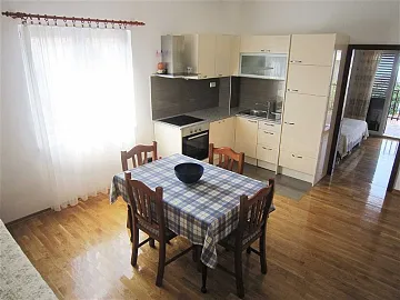 Two-Bedroom Apartment with Parking in Primošten